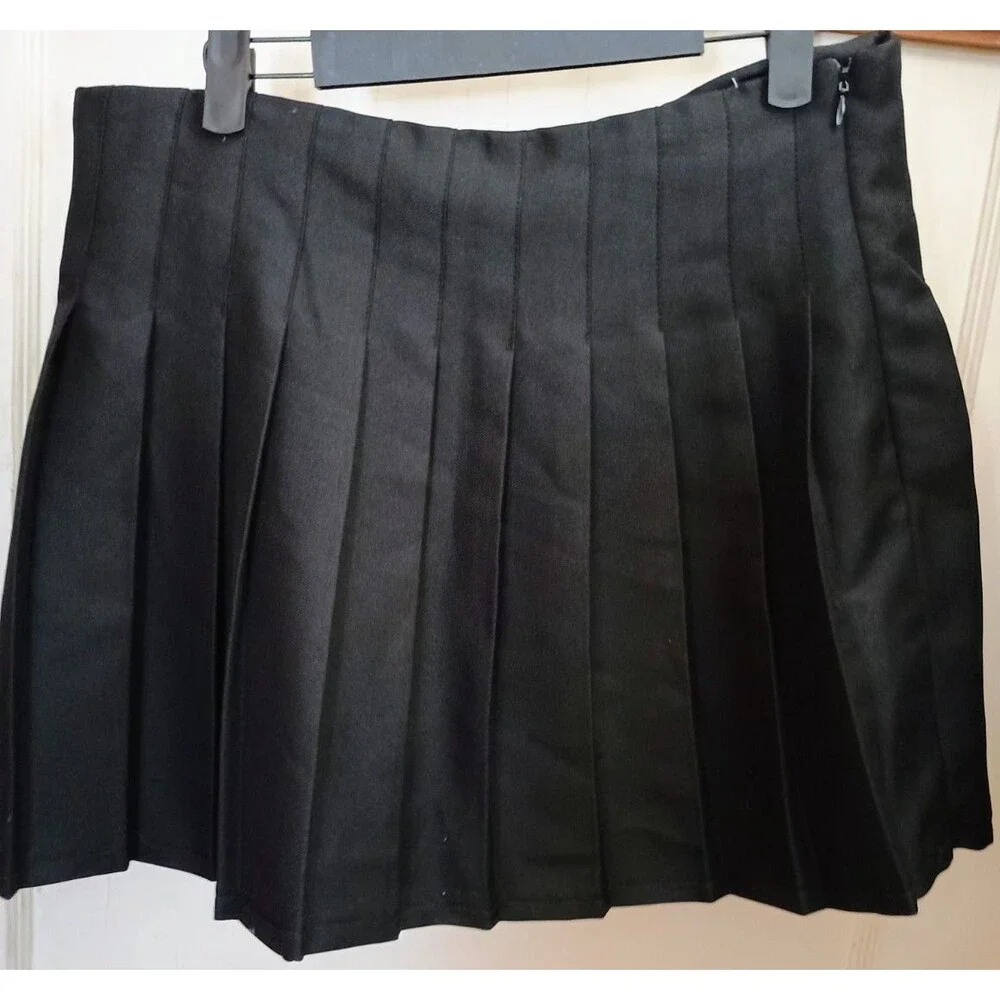No Boundaries Black Pleated Mini Skirt Buckle Accent Juinors Large 11-13